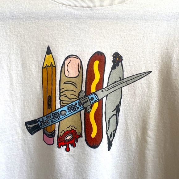 2000’s Undefeated Tee - Picture 2 of 4